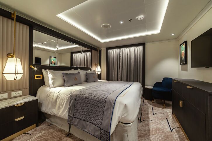 Queens Grill Master Suite on Queen Anne