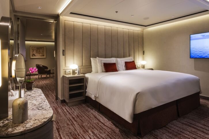 Grand Suite on Silver Ray