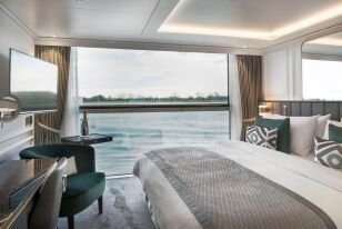 Deluxe French Balcony cabin on S.S. Elisabeth