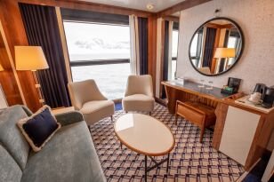 Horizon Suite on World Traveller