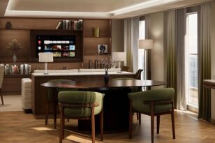 Junior Penthouse Panorama Suite on Crystal Grace